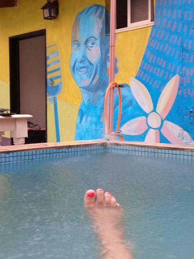 La Casa De Los Murales Avellaneda  Eksteriør bilde